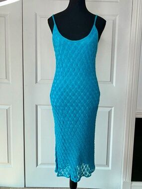 Simon Chang Blue Crochet Beaded Knee Length Dress-Fully Lined Size 7/8
